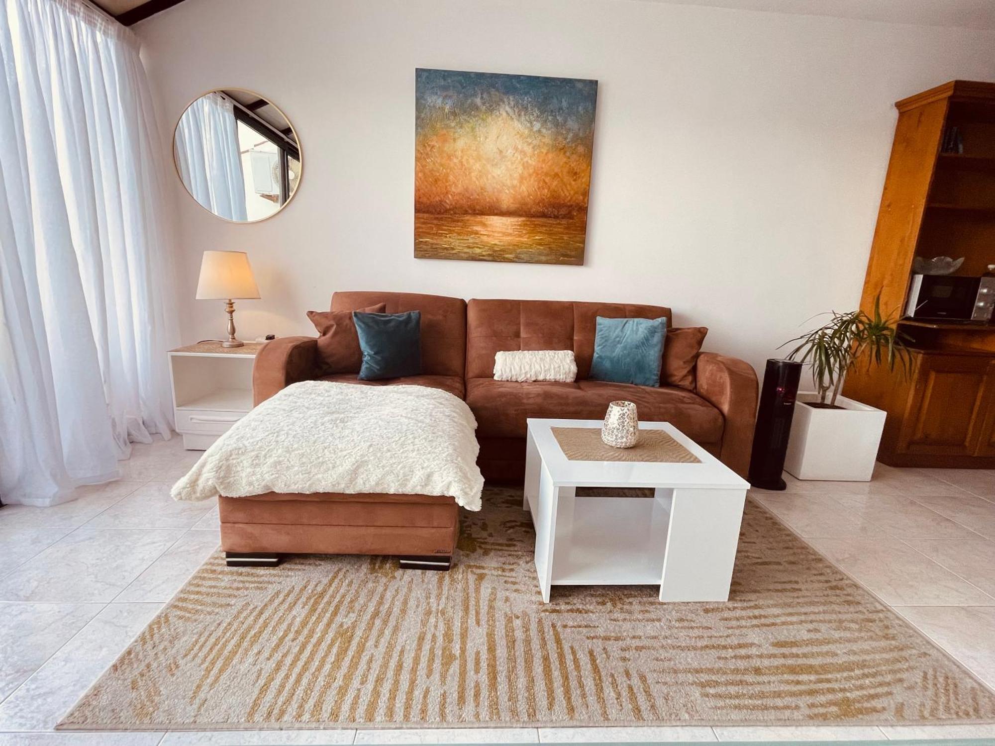 מליאהה Seafront Apartment Terrace, Lounger & Panoramic Ocean Views מראה חיצוני תמונה