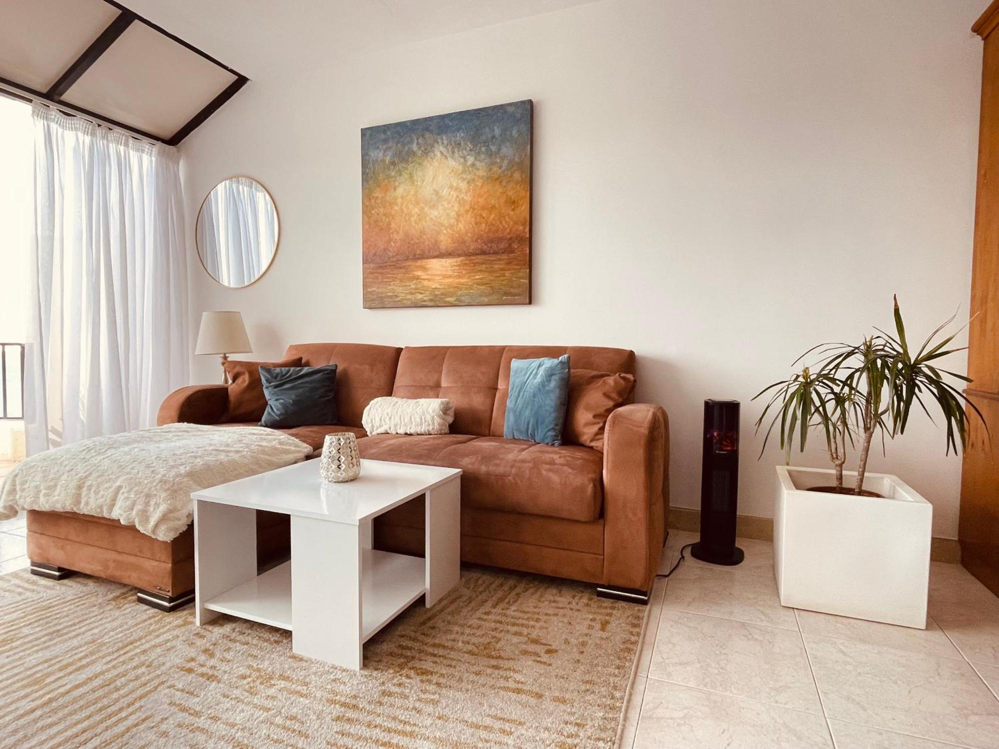 מליאהה Seafront Apartment Terrace, Lounger & Panoramic Ocean Views מראה חיצוני תמונה